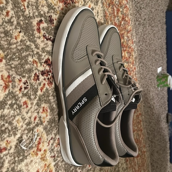 New - Picture 2 of 3